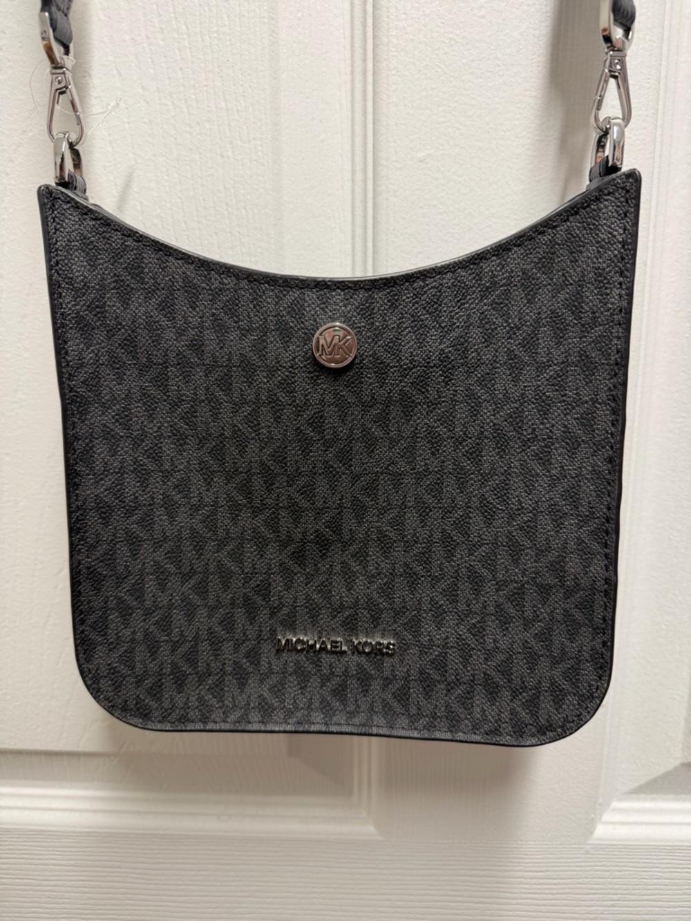 NEW Michael Kors Briley Small Crossbody Black MK Logo Signature Messenger Purse